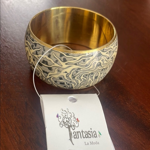 Fantasia La Moda Cream Gold and Black Decorative Bangle fashion jewelry New - Picture 1 of 6